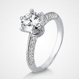 Anel Moissanite 2.36ct Redondo Cravejado em Prata 925 com Banho de Ródio