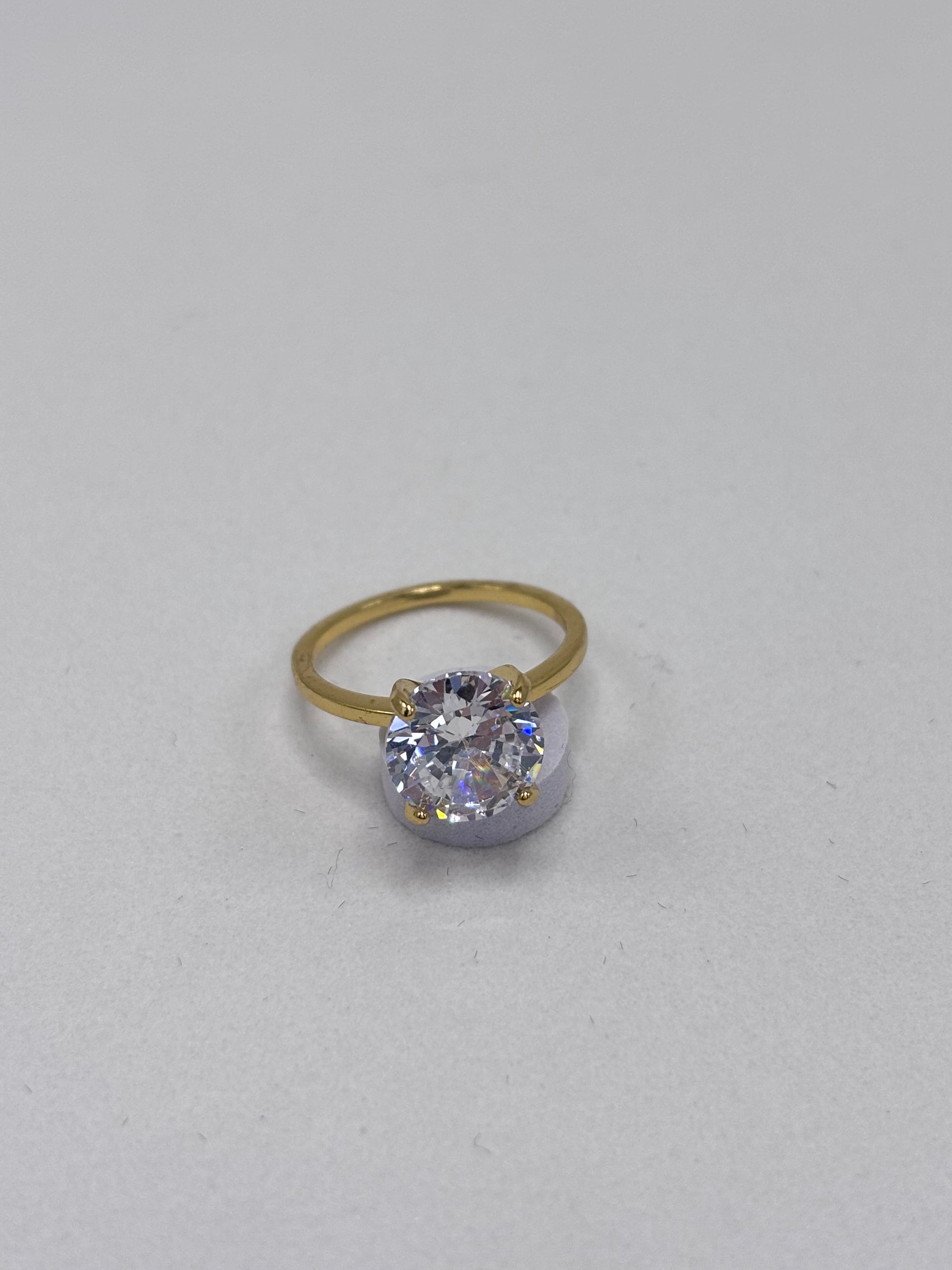 Anel Solitário Cristal Dourado