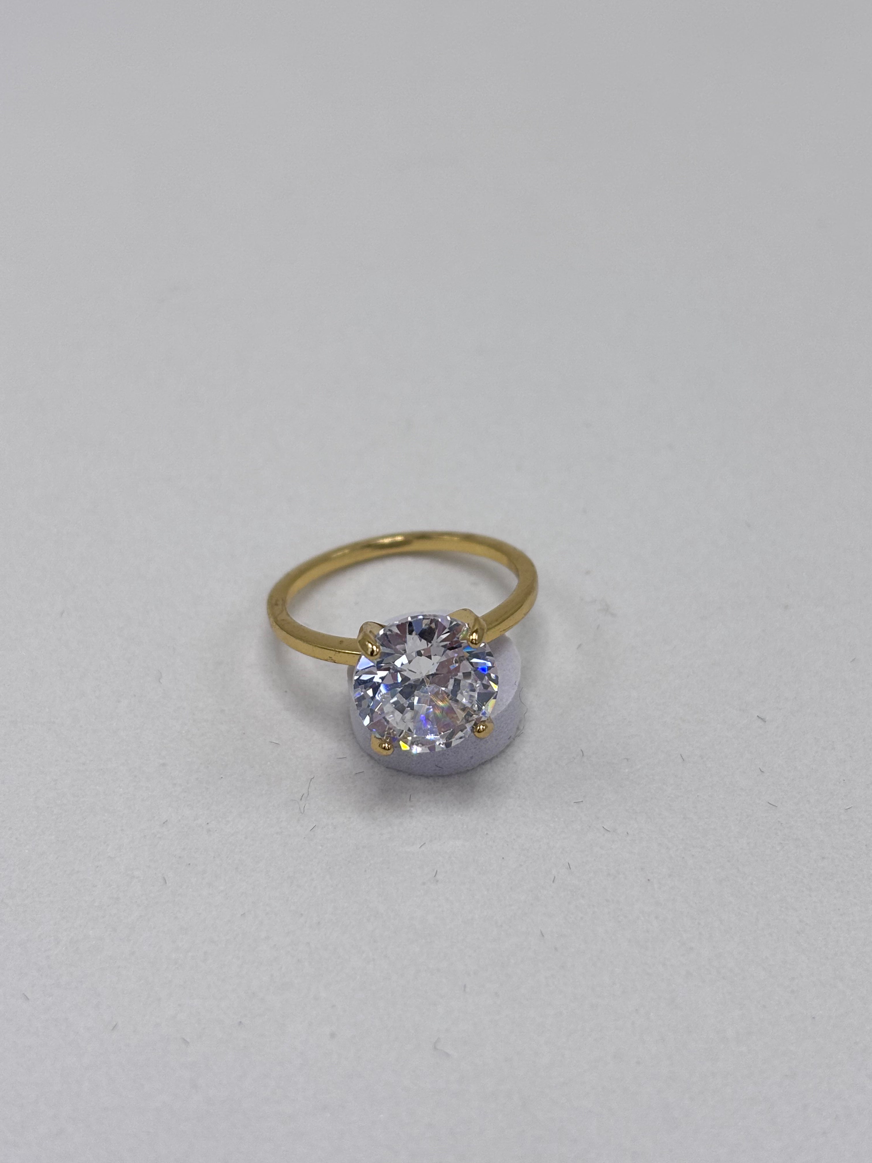 Anel Solitário Cristal Dourado