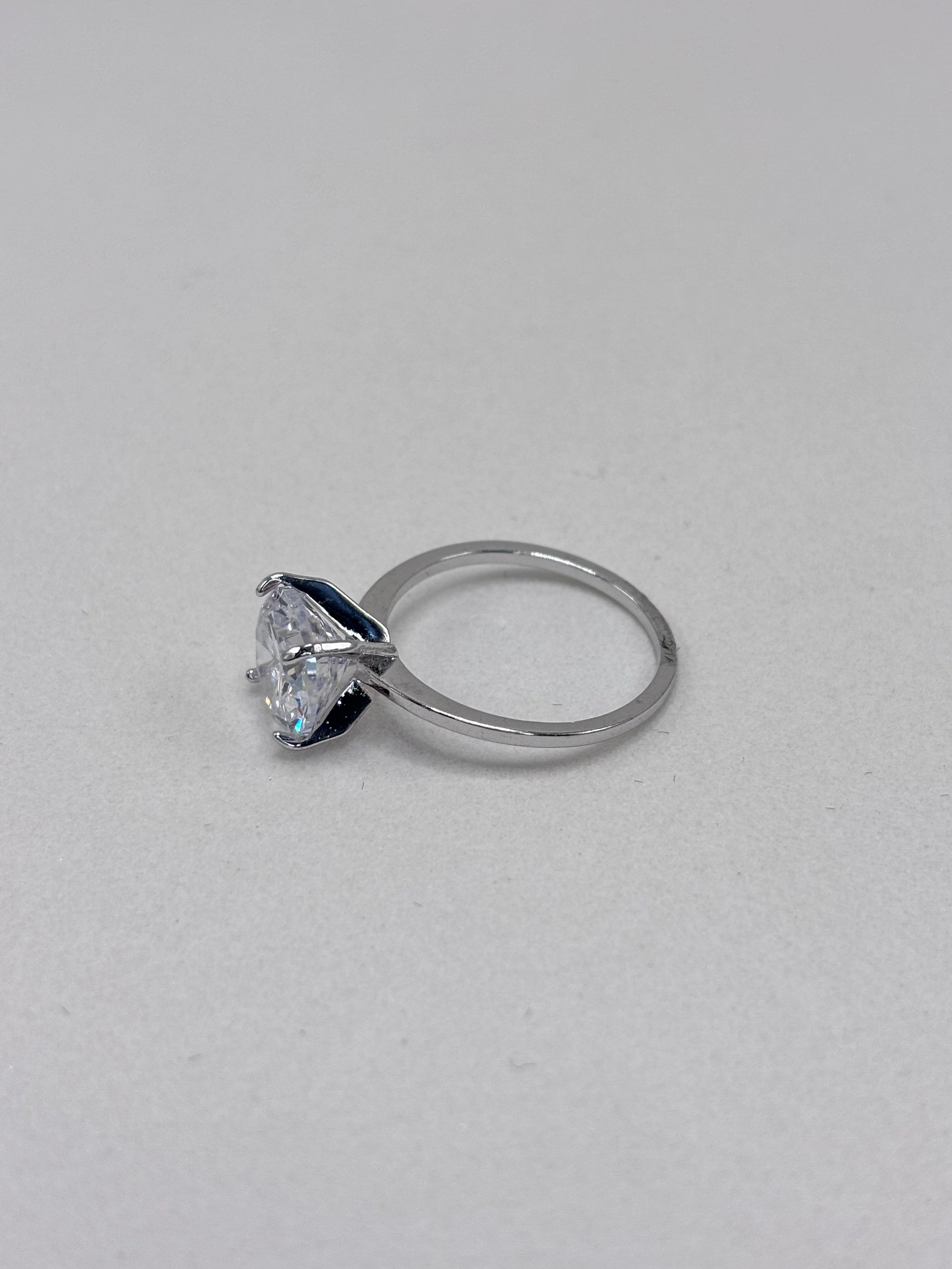 Anel Solitário Cristal Branco