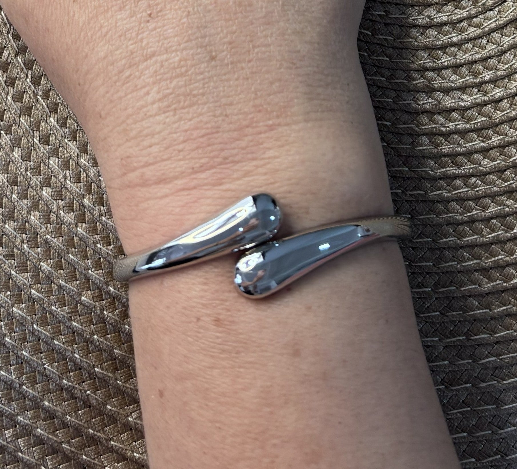 Bracelete Gota Branco