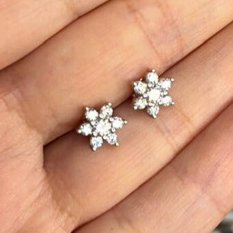 Brinco Flor Moissanite 0,6ct - Prata 925