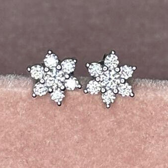 Brinco Flor Moissanite 0,6ct - Prata 925