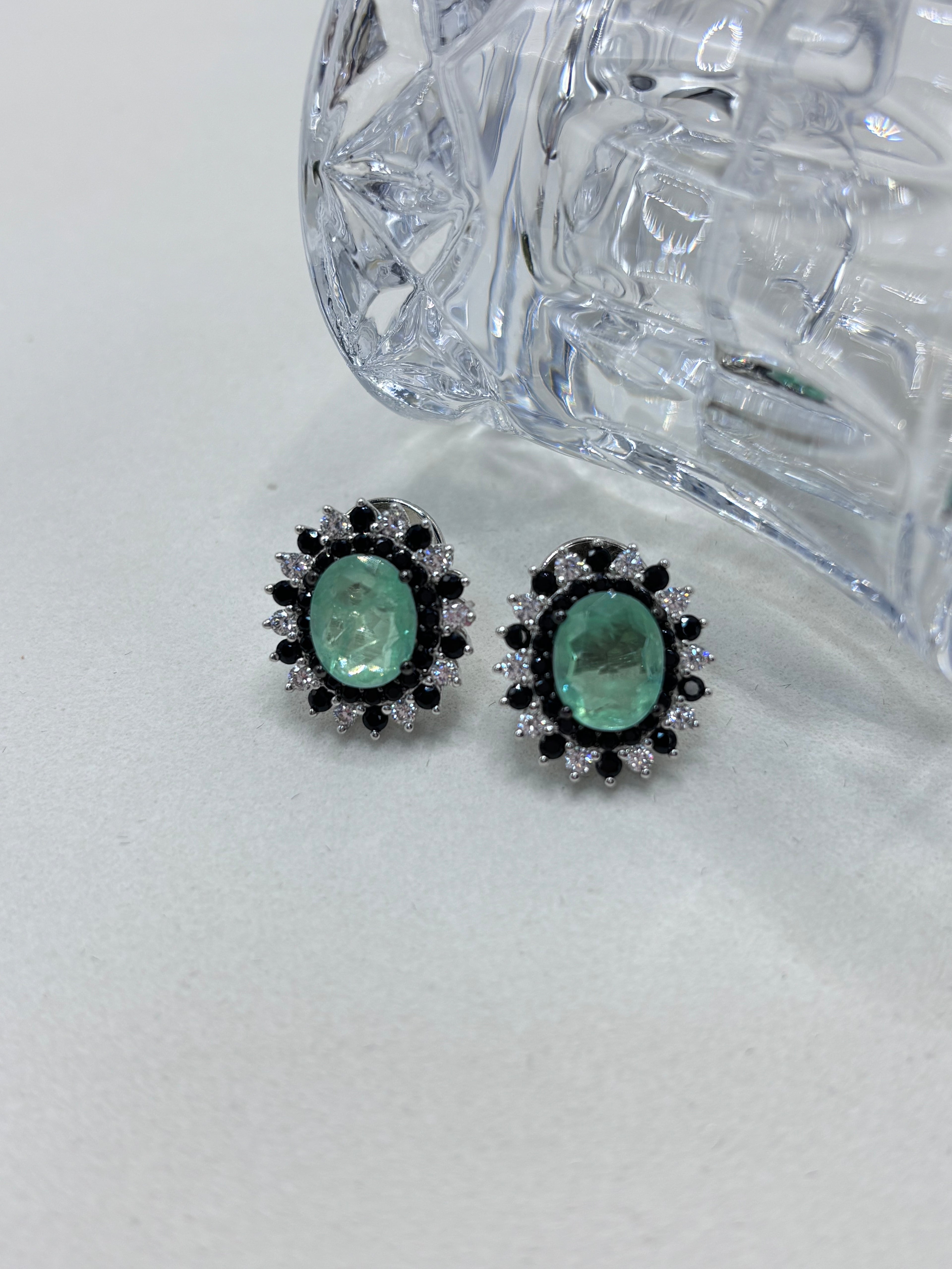 Brinco fusion esmeralda colombiana zirconia negra zirconia branca sol brilhante