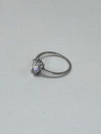 Anel zirconia branca gota 6x9