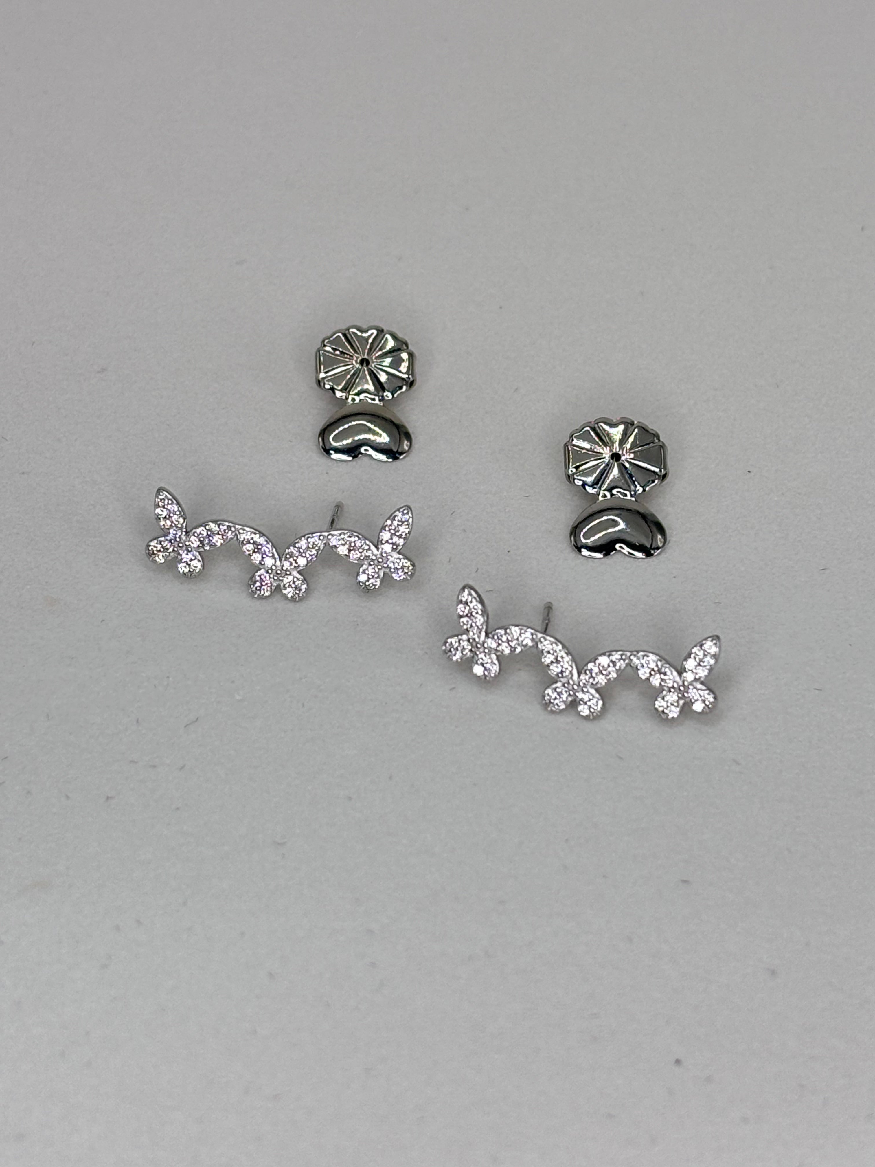 Brinco zirconia branca earcuff borboletas