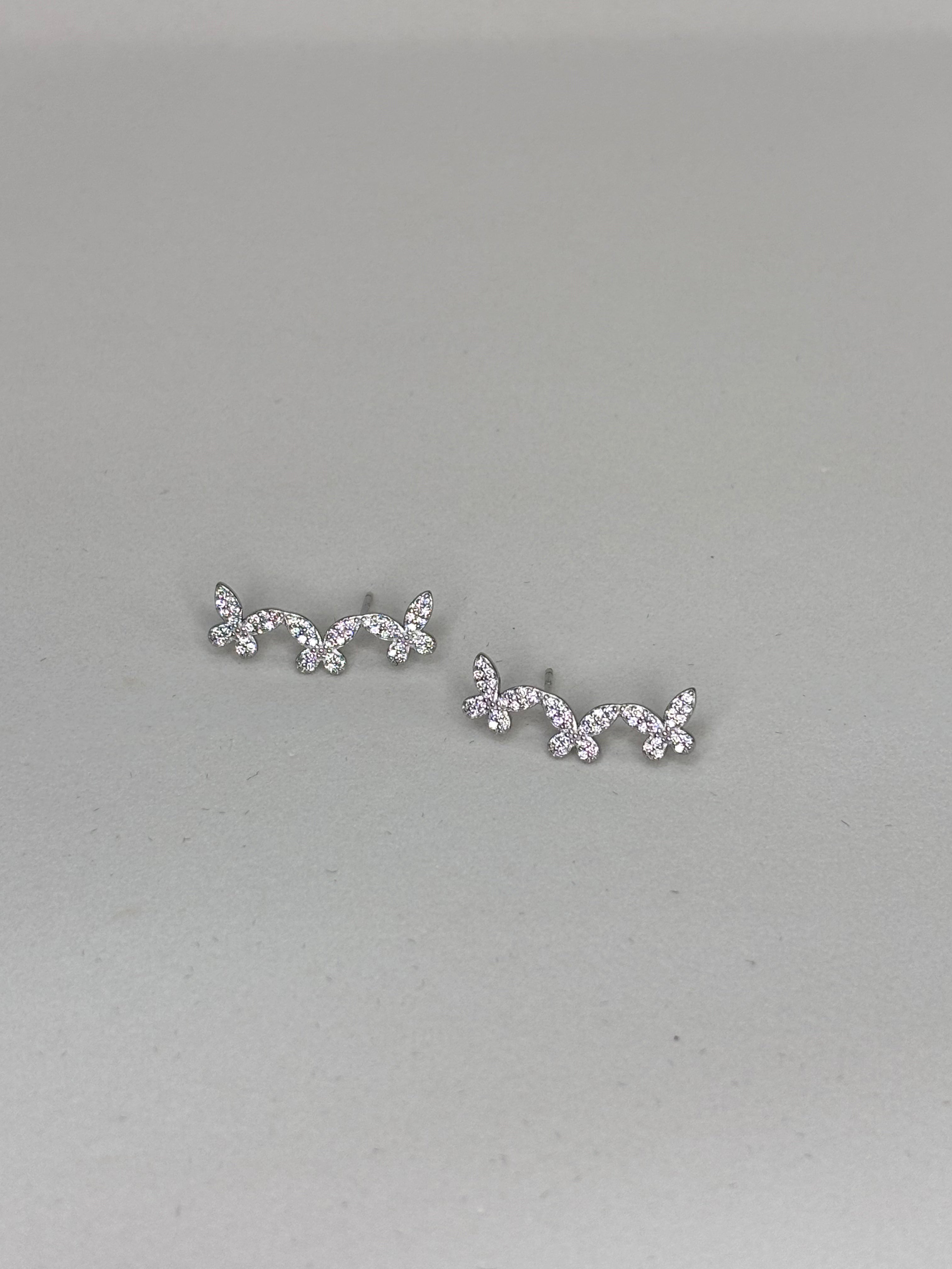 Brinco zirconia branca earcuff borboletas