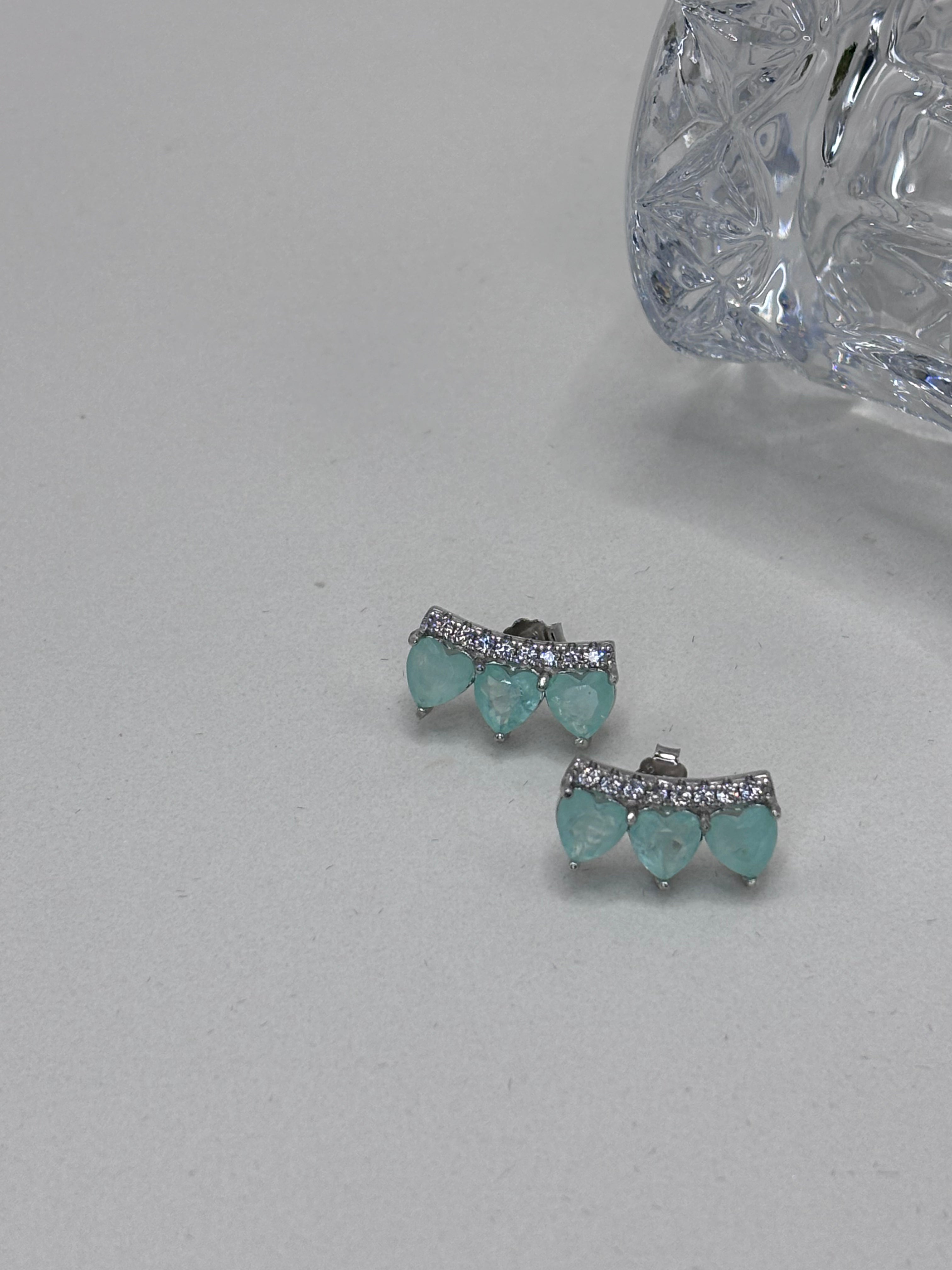 Brinco fusion turmalina light zirconia branca earcuff três corações
