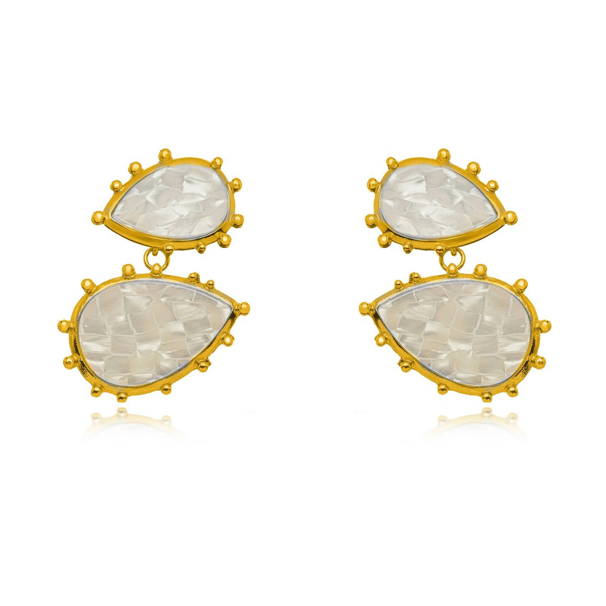 Brinco Madrepérola Dourado