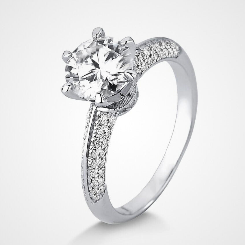 Anel Moissanite 2.36ct Redondo Cravejado em Prata 925 com Banho de Ródio